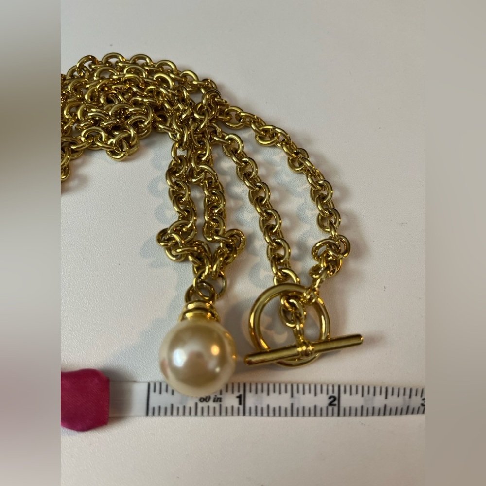 Vintage Gold-Tone Chain Necklace with large Pearl Drop toggle necklace